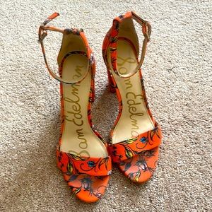 Sam Edelman Yaro Sandal - Orange Floral. EUC. Size 8
